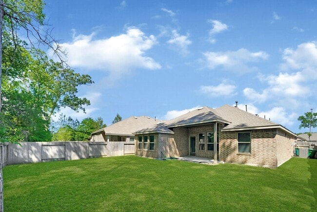 Building Photo - 18788 Laurel Hills Dr