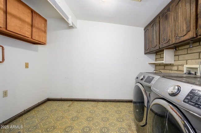 Building Photo - 17316 Valloroso Dr