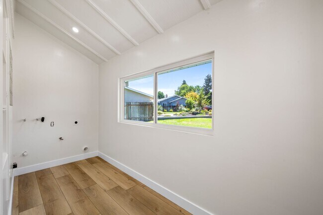 Building Photo - Modern Beauty of Downtown Roseville - 3 Be...