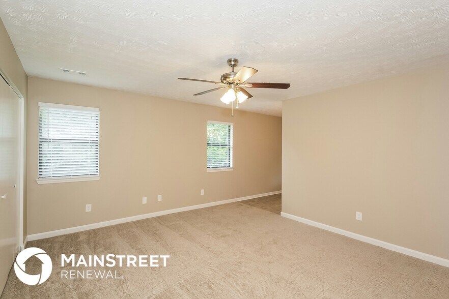 Building Photo - 3017 Medina Dr