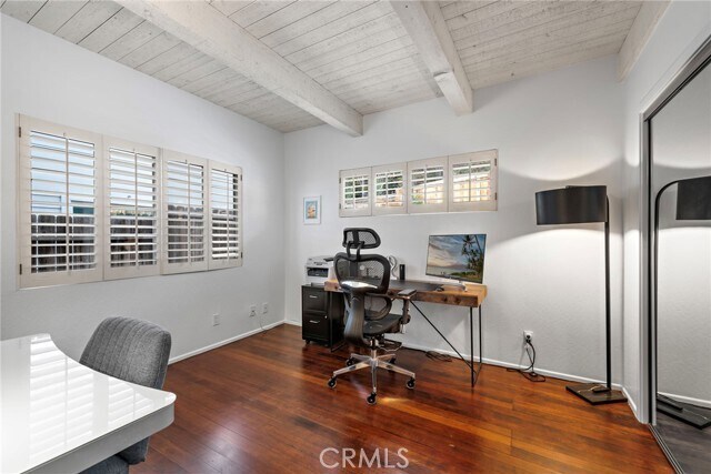 Building Photo - 25211 La Cresta Dr