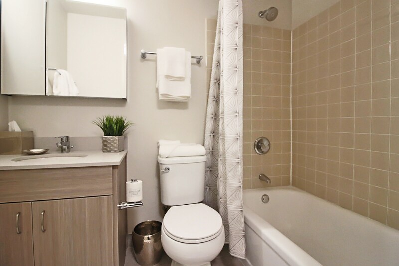 Building Photo - 1128 N Dearborn St