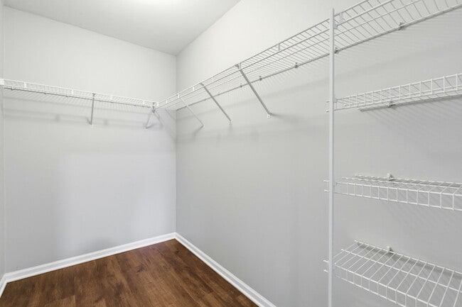 Building Photo - 2023 Silverstone Dr