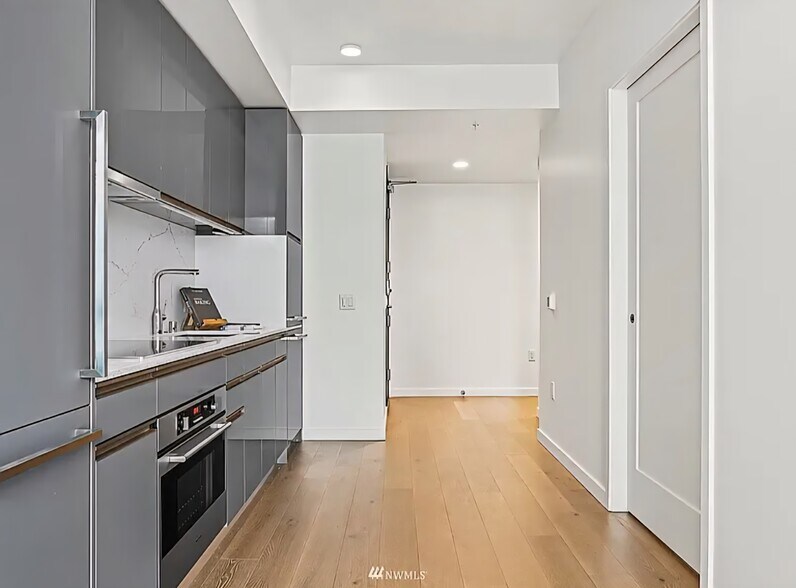 Building Photo - 1808 Minor Ave