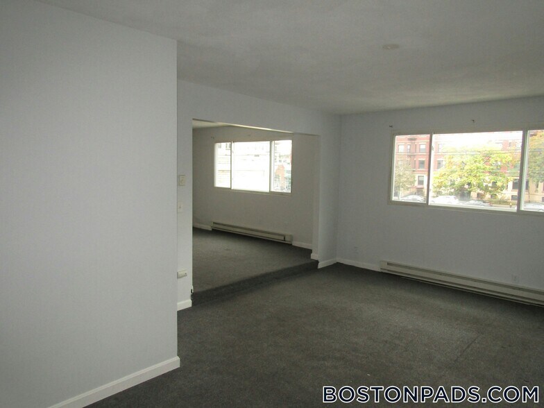 Building Photo - 1247 Commonwealth Ave