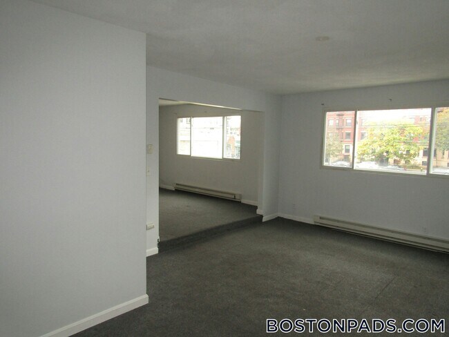 Building Photo - 1247 Commonwealth Ave