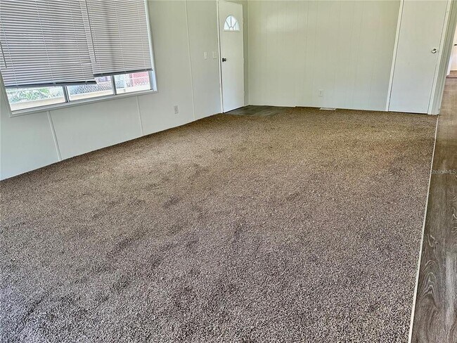 Building Photo - 3532 Lazy Lake Dr N