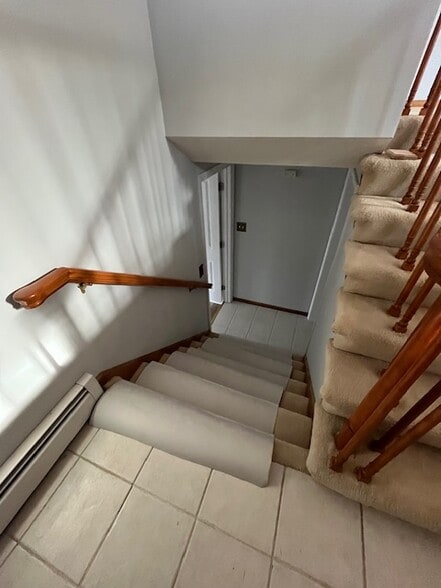 Building Photo - 222 Primrose Hill Rd