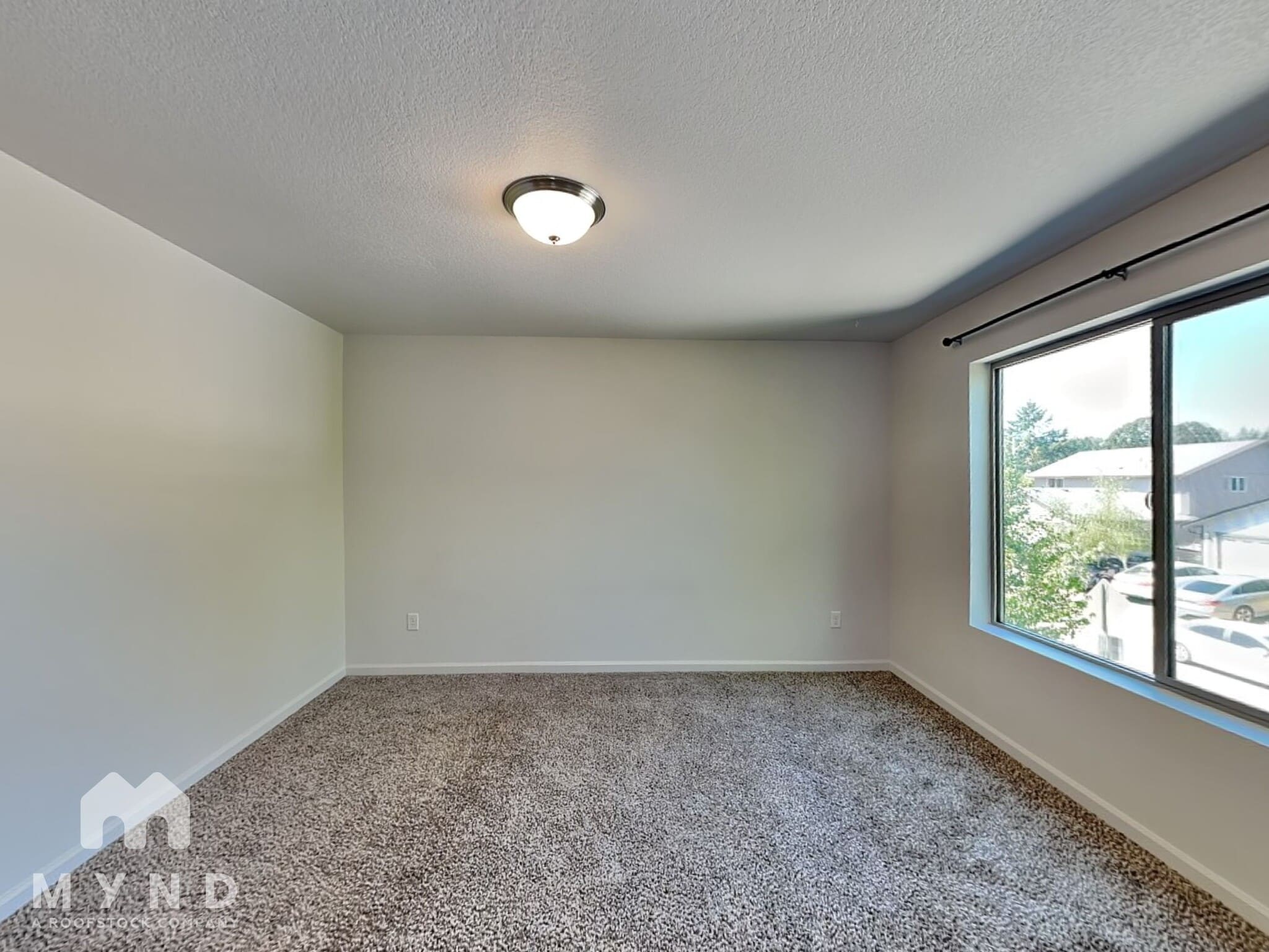 Building Photo - 10923 NE 44th St