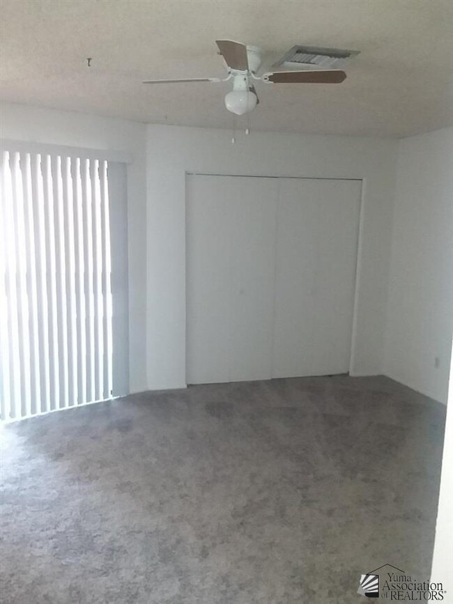 Building Photo - 833 S Avenue A