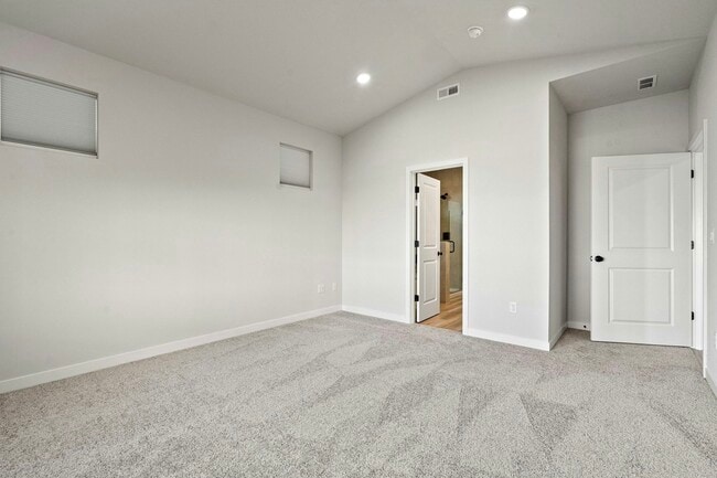 Building Photo - 5970 Thornhill Ave SW