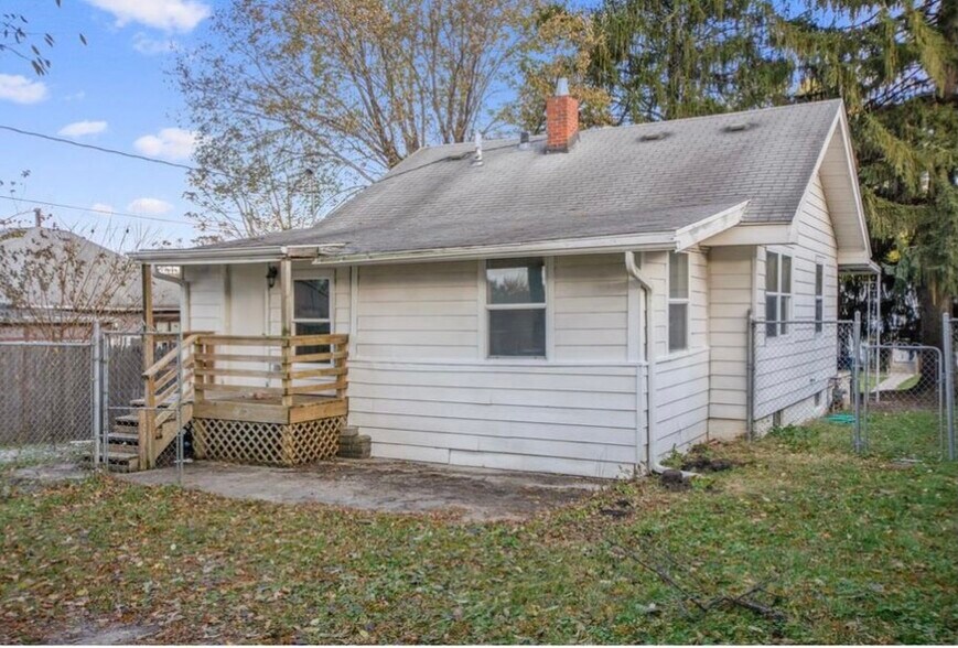 Back of House - 3906 7th St