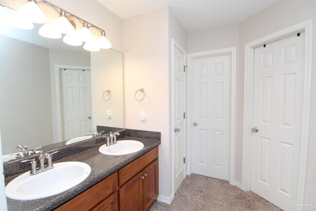 Building Photo - 7908 Cayenne Way