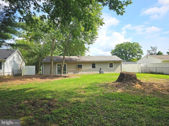 Building Photo - 58 Edgewood Rd