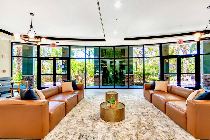 Building Photo - 14200 Avalon Rd