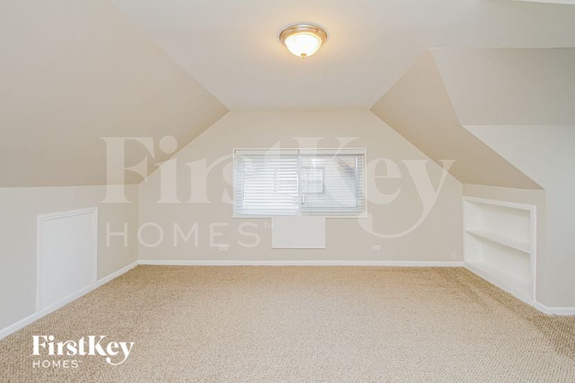 Building Photo - 171 Craig Dr W