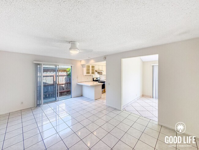 Building Photo - Spacious 3BD/2BA Home in Oceanside with Large Backyard, W/D & Attached 2-Car Garage