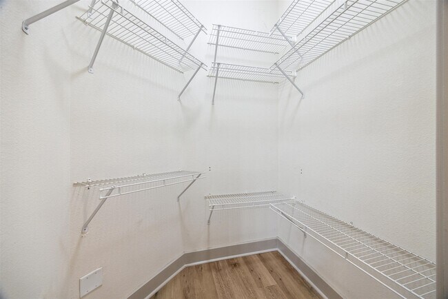 Building Photo - 1901 Post Oak Blvd