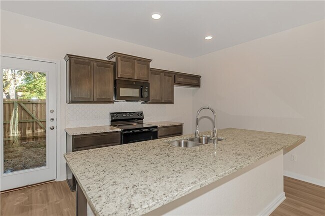 Building Photo - 601 W 24th St