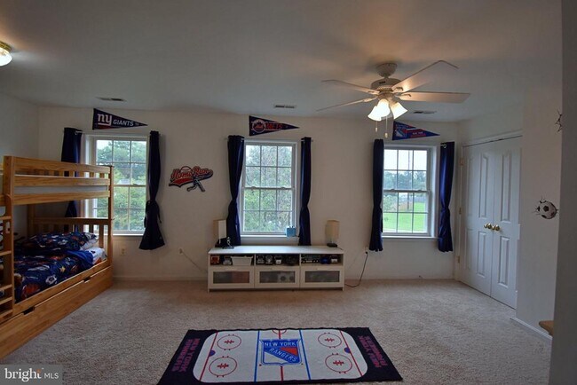 Building Photo - 34 Ashcroft Dr