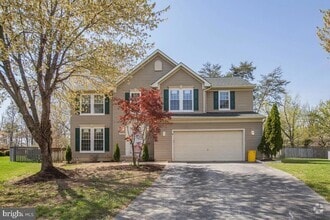 Building Photo - 7802 Shallowbrook Ct