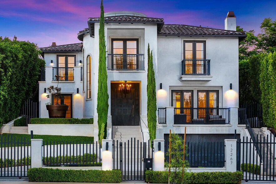 Primary Photo - 12267 San Vicente Blvd