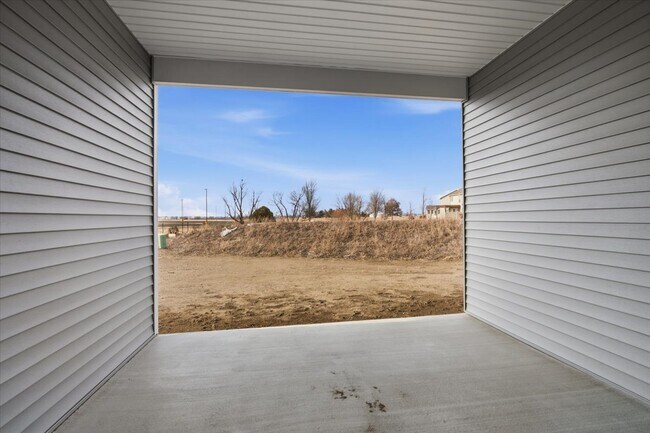 Building Photo - 13 Stone Ml Ct