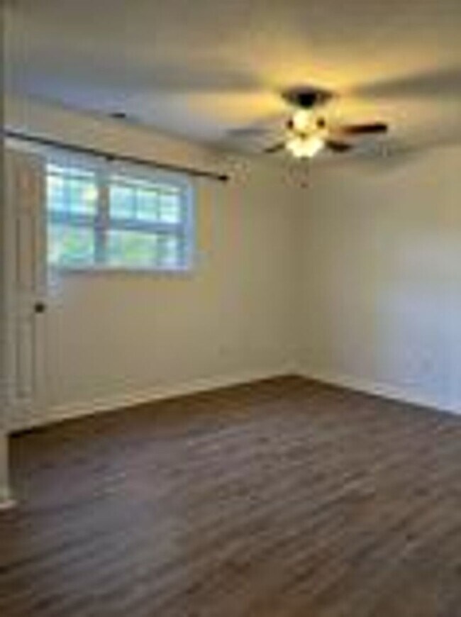 Building Photo - 108 Mimosa Cir