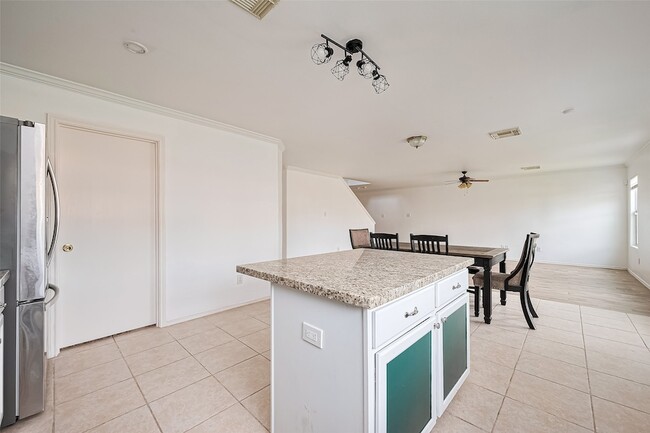 Building Photo - 508 Birch Cluster Ct