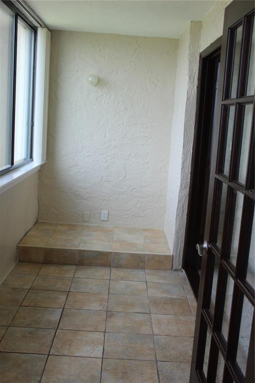 Building Photo - 2618 Cove Cay Dr