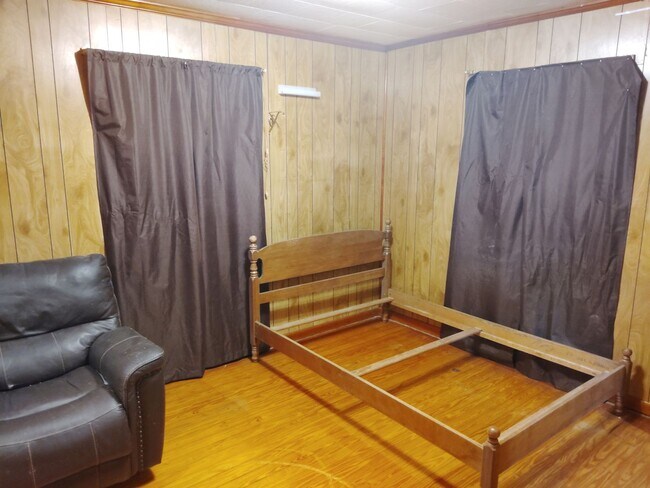 Building Photo - Vintage 2 Bedroom home near downtown Lake City