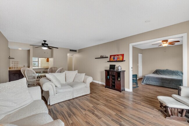 Building Photo - 2029 N Ocean Blvd