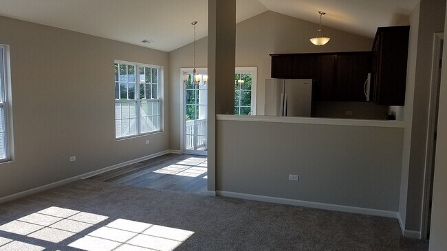 Building Photo - 2Br/2Ba Rental Home - Second Floor Emery Oak