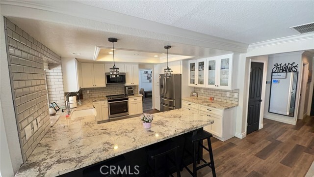 Building Photo - 30537 Longhorn Dr