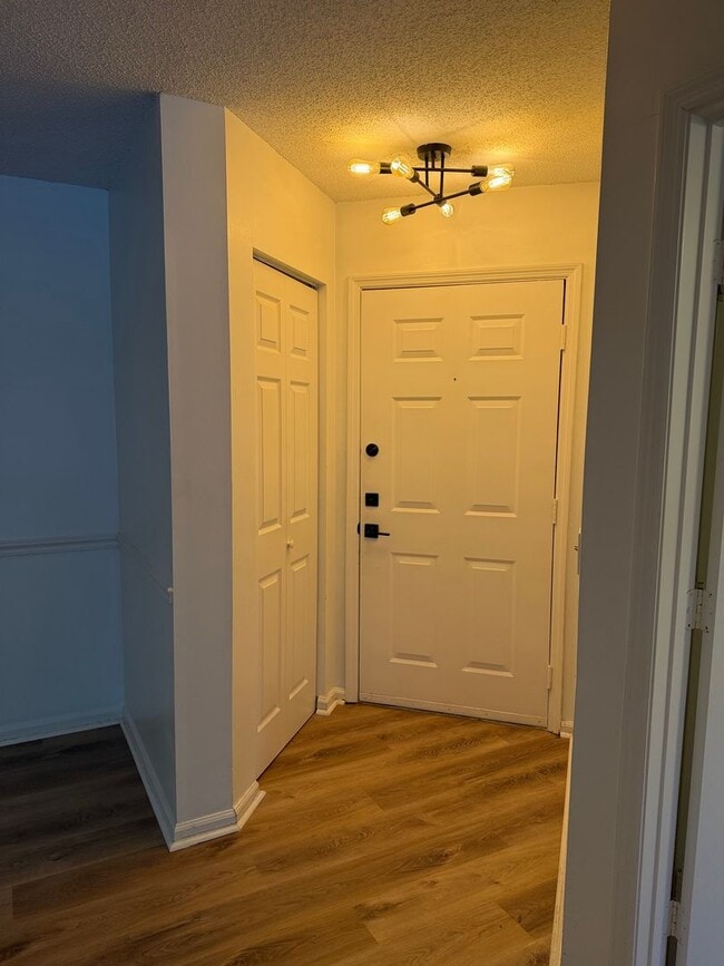Building Photo - Updated First Floor Forest Cove Condo- Bike to the Beach!