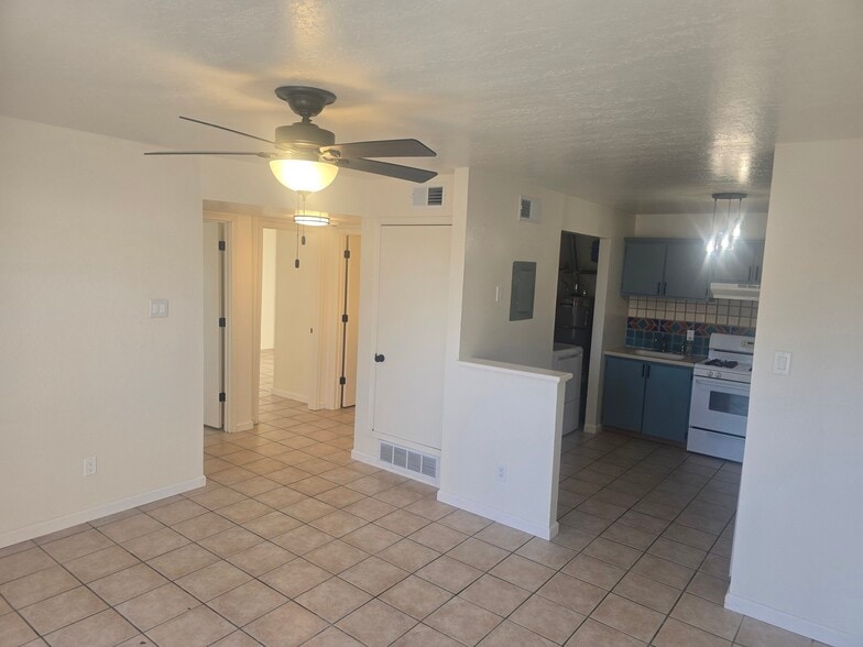 Building Photo - 1719 Siri Dharma Ct