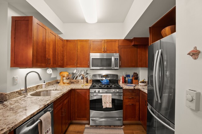 Building Photo - 106 W 116th St