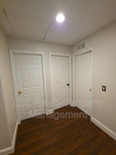 Building Photo - 25025 Clover Creek Ln