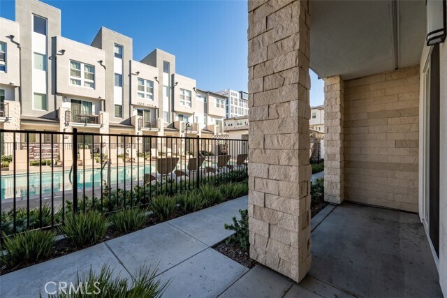 Building Photo - 1415 W Cara Dr