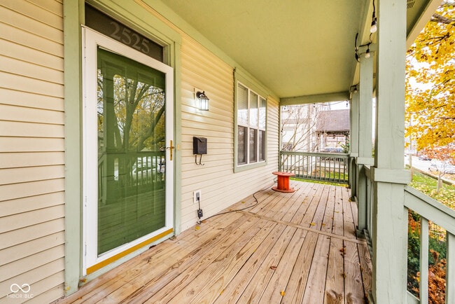 Building Photo - 2525 Central Ave