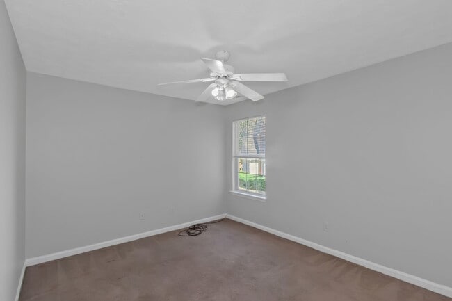 Building Photo - 3309 Touchwood Ct SW
