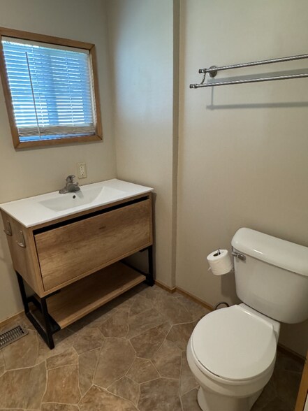 Building Photo - 4664 US-30