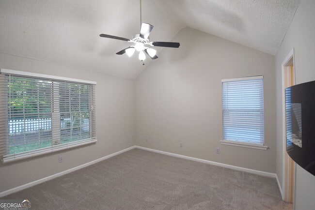 Building Photo - 571 N Fairfield Dr