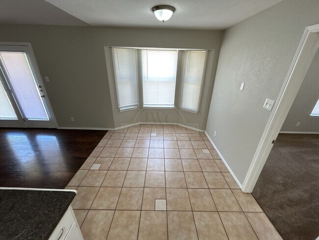 Building Photo - 4507 Lonesome Dove Dr