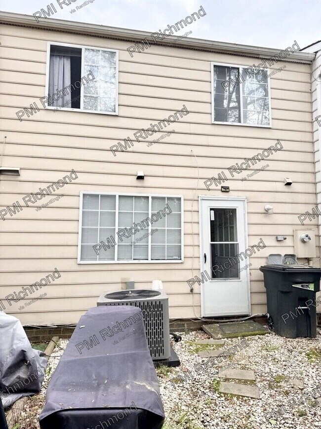 Building Photo - 9724 Springfield Woods Cir