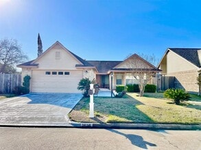 Building Photo - 3258 Meadway Dr