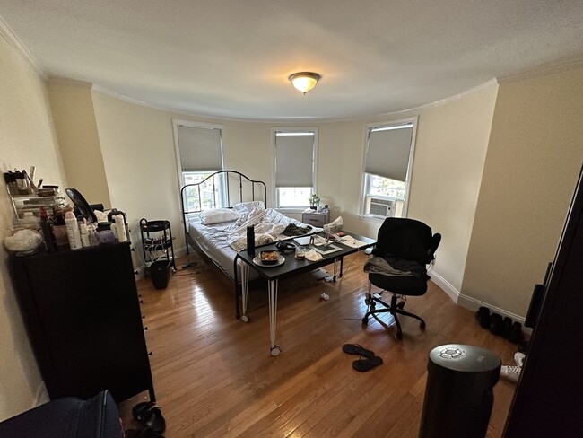 Building Photo - 438 Washington St