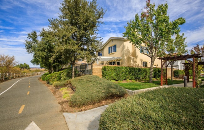 Building Photo - COMING SOON! Charming 3-Bedroom Home in Va...