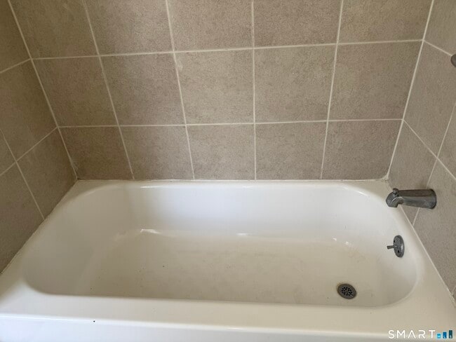 Building Photo - 109 Elizabeth St