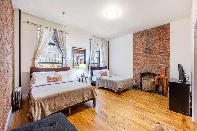Building Photo - 112 W 136th St